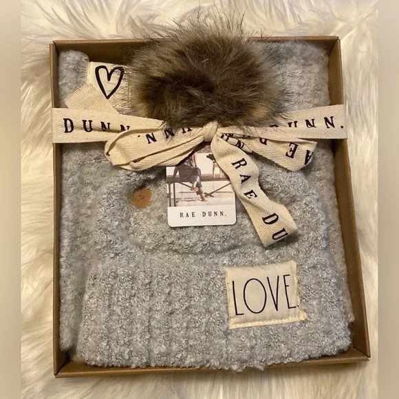 NEW Rae Dunn Love Hat & Scarf Set Gray - Picture 9 of 10